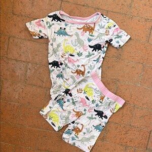 Little sleepies 5/6 short pajamas pink Jurassic jungle Dino - like new